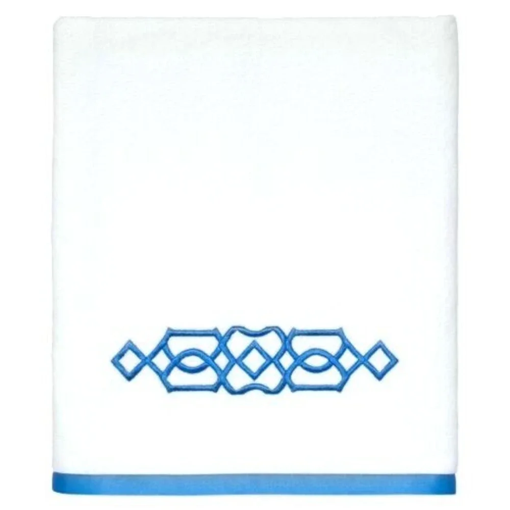 Avanti geo embroidered